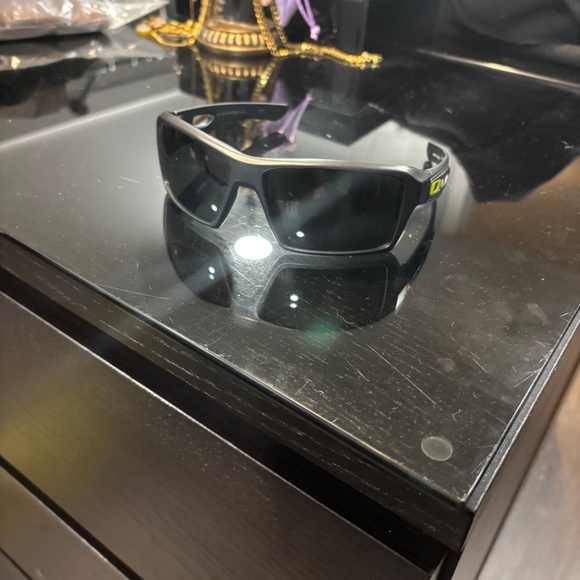 Oakley eyepatch 2 sunglasses sku oo9136-19 - Picture 2 of 2